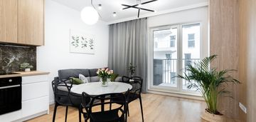 Stylowe 2-pokojowe mieszkanie przy metrze!