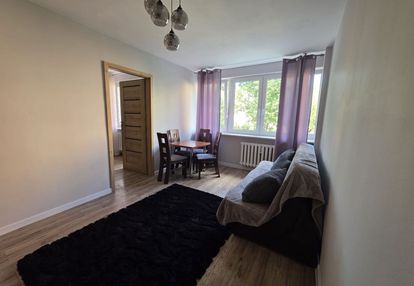 Jasne 2 pokoje z loggią | centrum otwocka |
