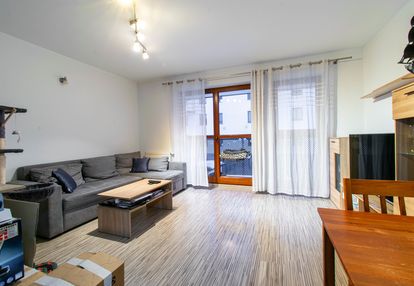 2 pokoje i balkon i ruczaj i 3300 pln