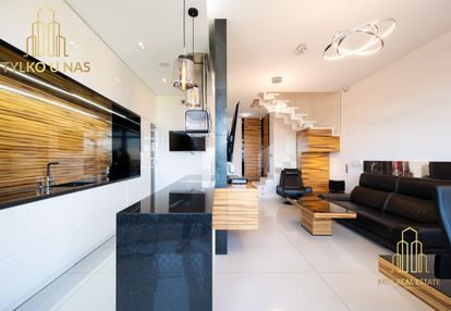 Luksusowy apartament dwupoziomowy w centrum miasta