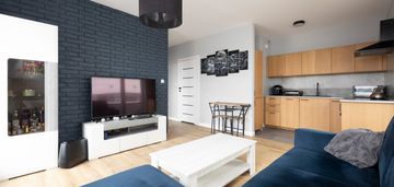 2 pok, duży balkon, nowe budownictwo, skm