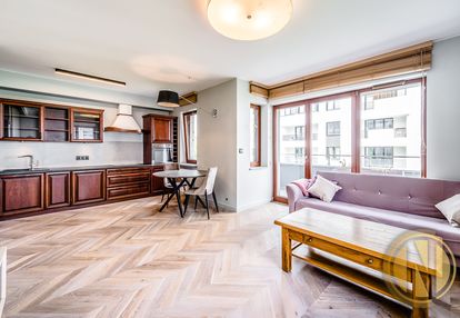 Komfortowy apartament 64 m² | małe błonia | eng