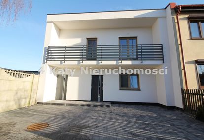 Mieszkanie i piętro salon + 3 pokoje