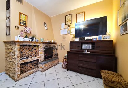 Nowy dębiec rodzinny dom, blisko jeziora