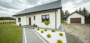 Nowy dom w okolicy rzgowa - do wprowadzenia