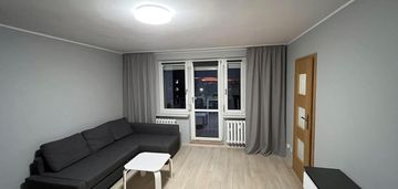 Kawalerka z balkonem wieżowiec wichrowe wzgórze 14