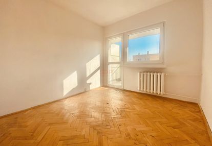 3 pokoje, 2 balkony, widna kuchnia, spiżarnia, wid