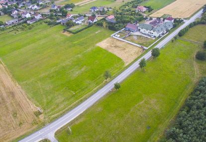 Działka budowlana przy drodze wojewódzkiej dw748
