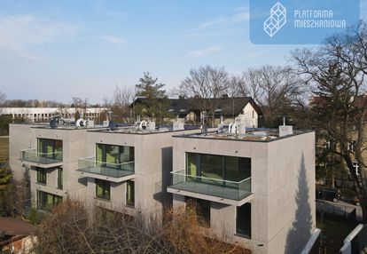 Panoramiczny widok na las wolski- kameralnie-89m²