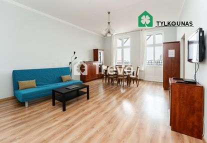Odnowiona kamienica | dwustronne | centrum