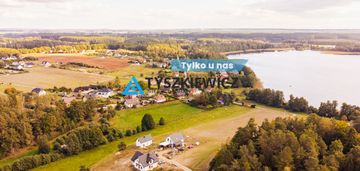 Urokliwy dom z widokiem na jezioro