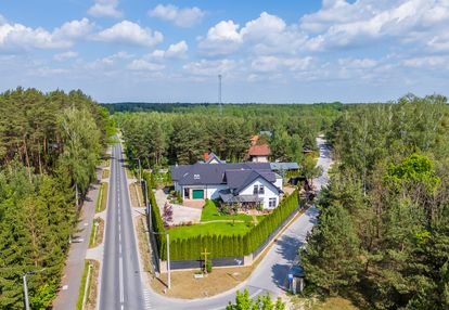 Urokliwy dom z przestrzenią mieszkalną i biznesową