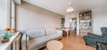 Ul. suleckiego, trzy pokoje, loggia, piwnica!