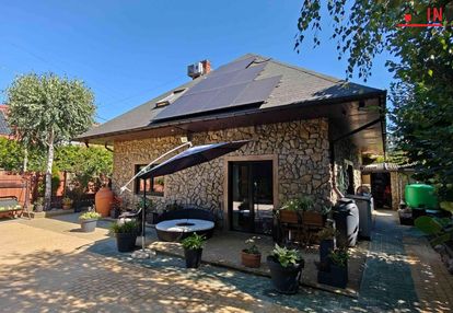 Klimatyczny, wolnostojący dom w dobrej lokalizacji