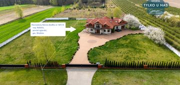 Przestronny atrakcyjny dom w pięknej okolicy