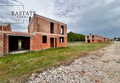 Bliźniaki w stanie surowym otwartym/działka 500 m2