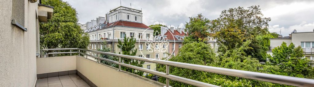 Dwa poziomy / stary mokotów /obok metra