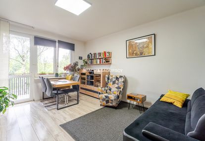 2 pokoje | 51,32 m² | duży balkon | os. handlowe |