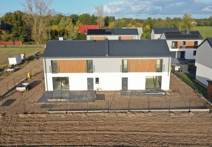 Zabudowa bliźniacza i 5 lub 6 arów działki