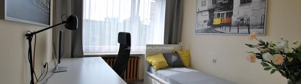 Os. albertńskie, 2 pokoje, osbna kuchnia, balkon, piwnica.