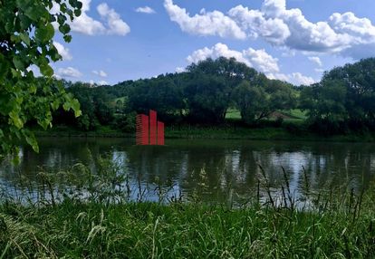 Działka nad sanem