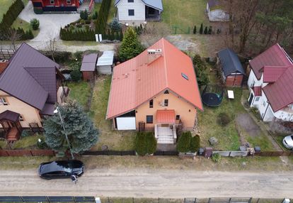 Dom blisko jeziora osłonińskiego, blisko lasu