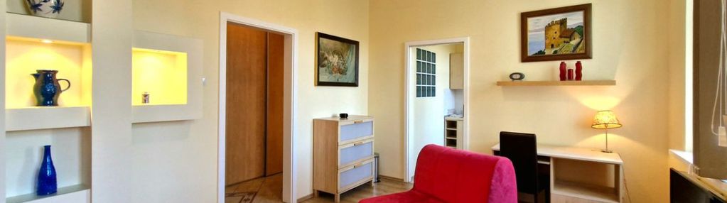 Budynek 2004-lokal umeblowany - od zaraz