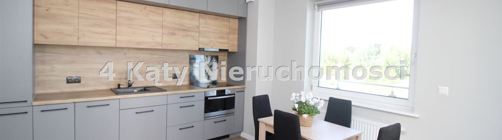 Ul. szmaragdowa winda salon + 2 pokoje i piętro