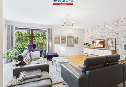 Dom o pow. 168m, 2 garaże, alarm, monitoring-2011r