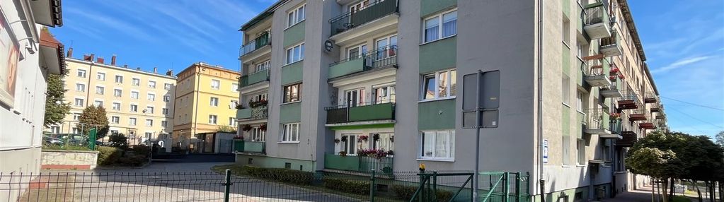 Na weekendy, z miejscem parkingowym