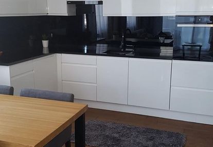 Białołęka | 4 pokoje | komórka | 2 garaże