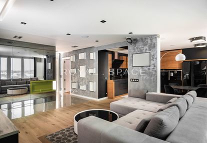 Penthouse z przeszkleniami i widokiem na wisłę!