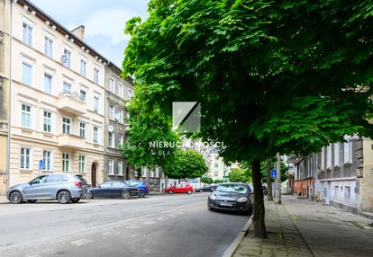 Mieszkanie w centrum miasta, 2 pokoje, 54 mkw