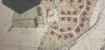 Kompleks działek budowlanych nad jeziorem .