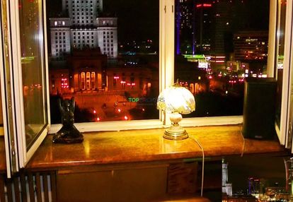 Ciche studio z widokiem na ścisłe centrum