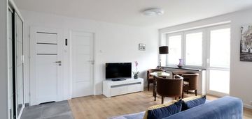 Eleganckie mieszkanie przy metrze wileńska.