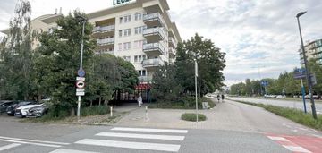 Urocze, zaciszne, do wprowadzenia na kabatach
