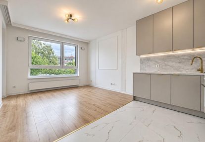 Nowe 2 pok z balkonem, budynek 2025, brak pcc