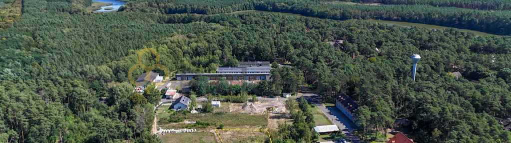 Działka budowlana w otoczeniu lasu i jezior