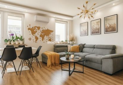 Gustowne, z dużym balkonem w nowym budownictwie