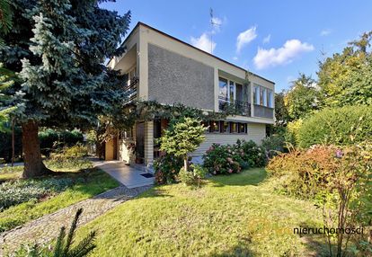 =wyjątkowa willa przy parku południowym na borku=