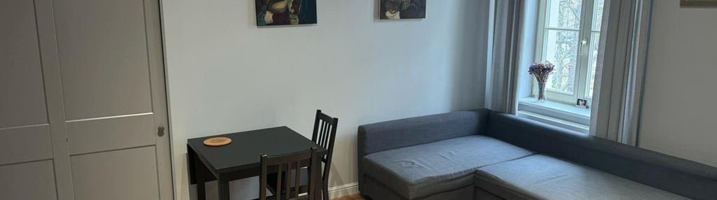 Ekskluzywna kawalerka w neoklasycznym pałacu graua