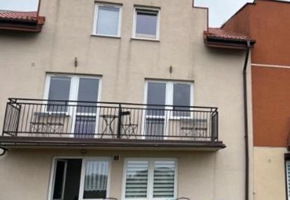 Dom z 4 niezależnymi apartamentami