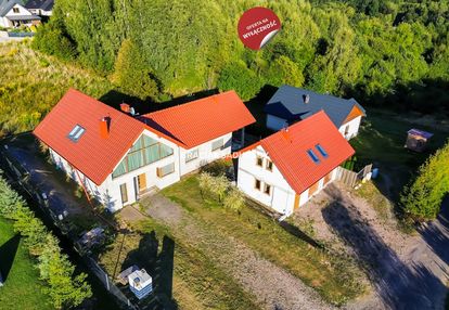 Nowoczesny dom z odzielnym garażem- zawada