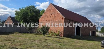 Budynek 240 m² na działce 1999 m²
