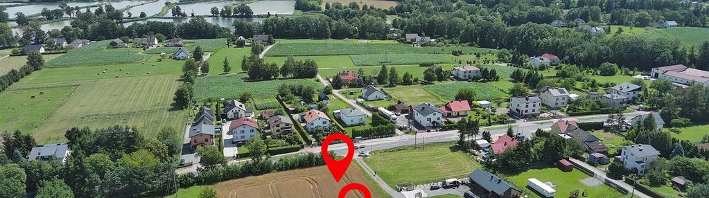 Płaska działka w dobrej lokalizacji
