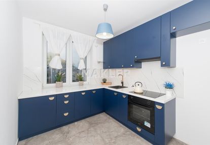 M-4, blok, cegła, i piętro, balkon, monitoring