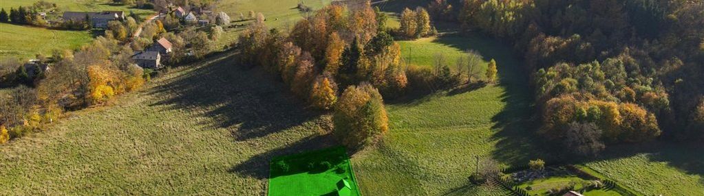 Dom w zacisznym miejscu rudaw janowickich.