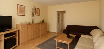 2 pokoje 49m2 i piętro , balkon, do zamieszkania