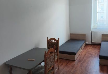 Gotowy biznes lub piętro secesyjnej kamienicy.